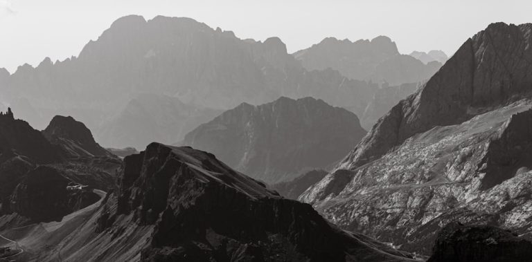 The Thrifty Traveler’s Handbook: Budget-Friendly Outdoor Adventures